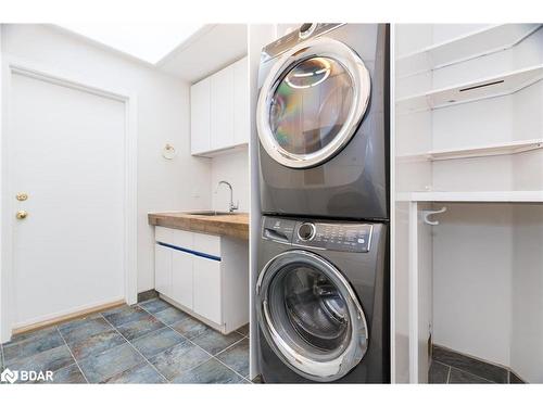 88 Church Street, Penetanguishene, ON - Indoor Photo Showing Laundry Room