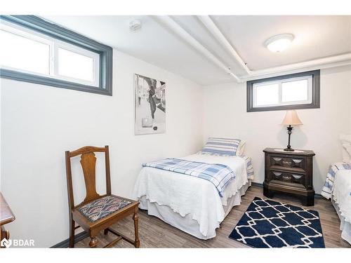 208 Edward Street, Orillia, ON - Indoor Photo Showing Bedroom
