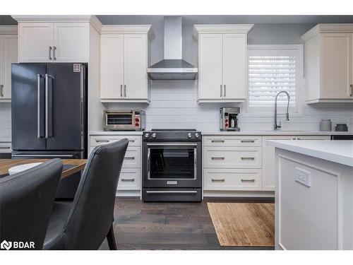 16 Rushton Road, Georgina, ON - Indoor Photo Showing Kitchen With Upgraded Kitchen