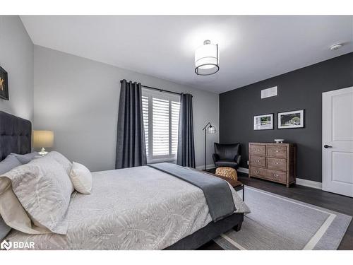 16 Rushton Road, Georgina, ON - Indoor Photo Showing Bedroom