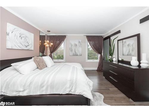 27900 Thorah Side Road, Brock, ON - Indoor Photo Showing Bedroom