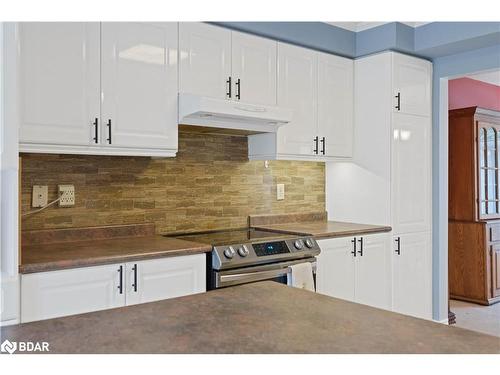 45 Bush Crescent, Wasaga Beach, ON - Indoor Photo Showing Kitchen With Upgraded Kitchen