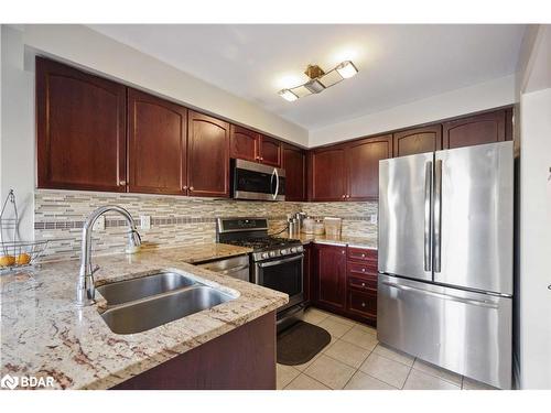 31 Quailvalley Drive, Brampton, ON - Indoor Photo Showing Kitchen With Double Sink