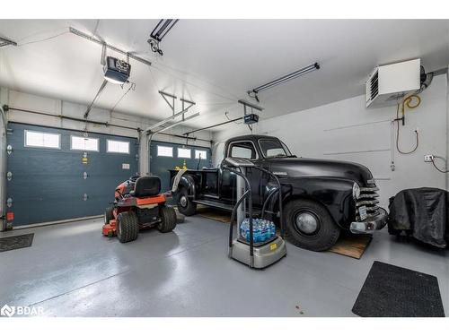 2403 Sunnidale Road, Utopia, ON - Indoor Photo Showing Garage