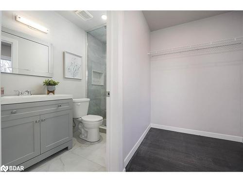 62 Elgin Street, Orillia, ON - Indoor Photo Showing Bathroom