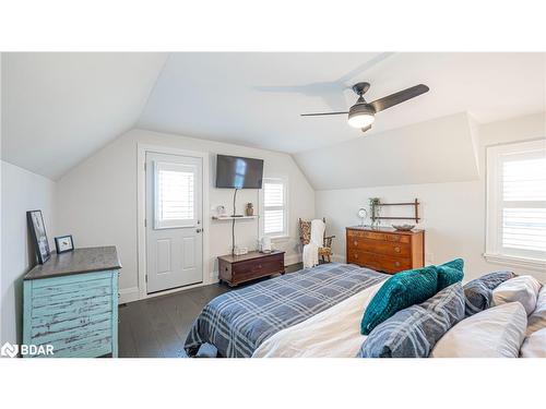 1792 Flos Road 7 Rr2 W, Springwater, ON - Indoor Photo Showing Bedroom