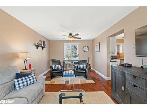 24 Briarwood Crescent, Belleville, ON - Indoor Photo Showing Living Room