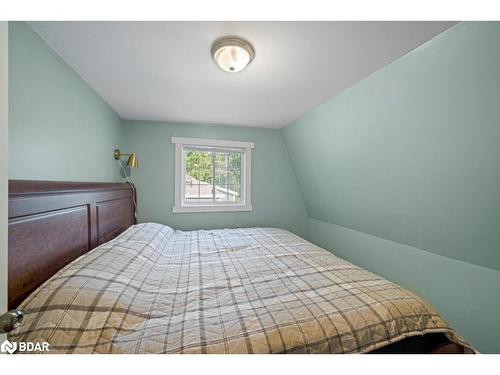185 Muskoka Rd 10, Huntsville, ON - Indoor Photo Showing Bedroom