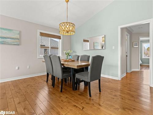 6 Lakewoods Court, Barrie, ON - Indoor Photo Showing Dining Room