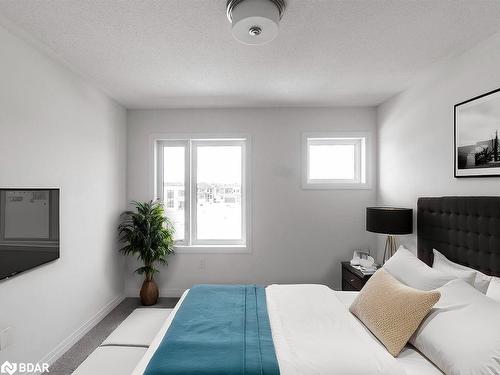 3778 Sunbank Crescent, Severn, ON - Indoor Photo Showing Bedroom