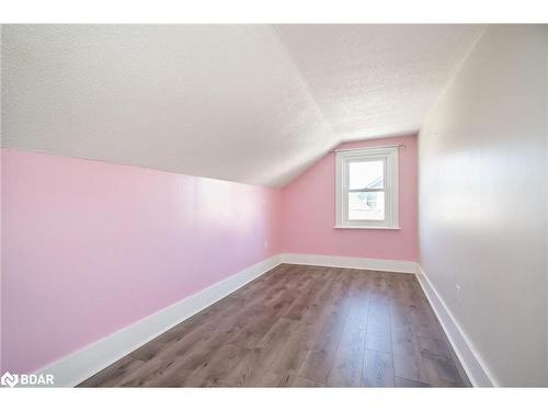 148 Sanford Street, Barrie, ON - Indoor Photo Showing Other Room