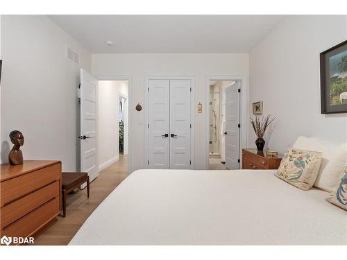 203 Montgomery Drive, Barrie, ON - Indoor Photo Showing Bedroom