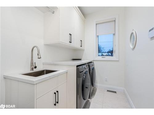 203 Montgomery Drive, Barrie, ON - Indoor Photo Showing Laundry Room