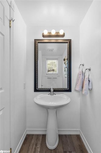 144 Pine Street, Bracebridge, ON - Indoor Photo Showing Bathroom