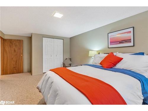 24 Marion Crescent, Barrie, ON - Indoor Photo Showing Bedroom
