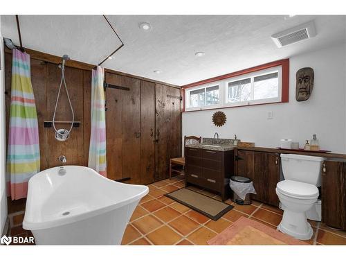 73 15/16 Sideroad, Oro-Medonte, ON - Indoor Photo Showing Bathroom