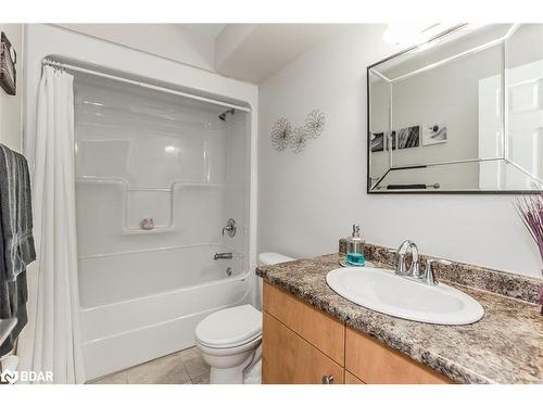 5890 Old Mill Road, Essa, ON - Indoor Photo Showing Bathroom