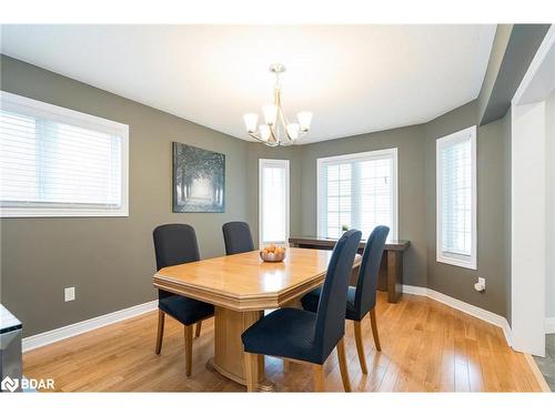 1007 Leslie Drive, Innisfil, ON - Indoor Photo Showing Dining Room