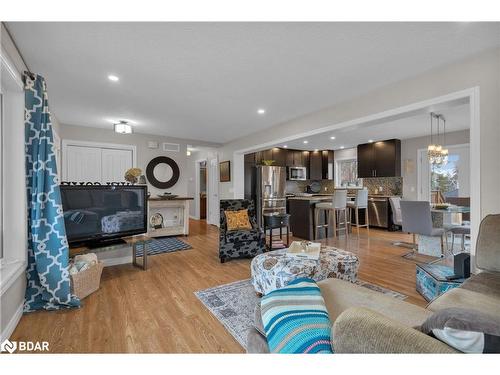 171 Parkview Drive, Churchill, ON - Indoor Photo Showing Living Room