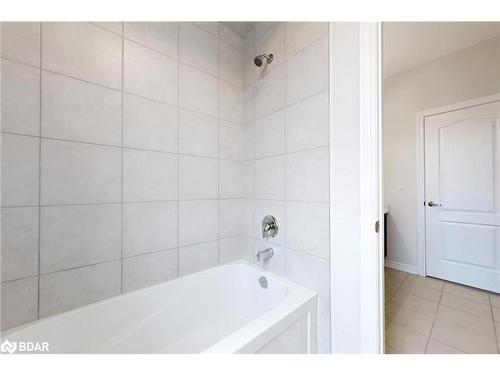 2964 Monarch Drive, Orillia, ON - Indoor Photo Showing Bathroom
