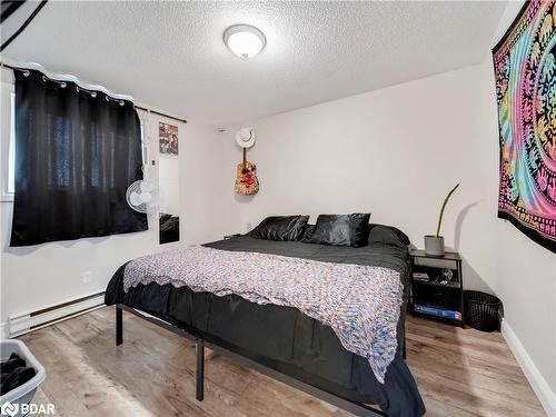 549 Laclie Street, Orillia, ON - Indoor Photo Showing Bedroom