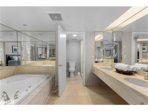 2226-90 Highland Drive, Oro-Medonte, ON - Indoor Photo Showing Bathroom