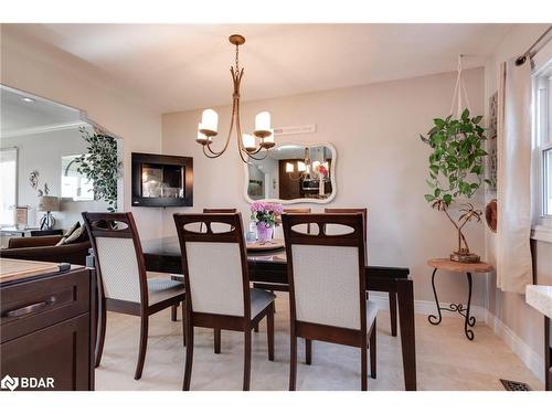 821 Essa Road, Barrie, ON - Indoor Photo Showing Dining Room