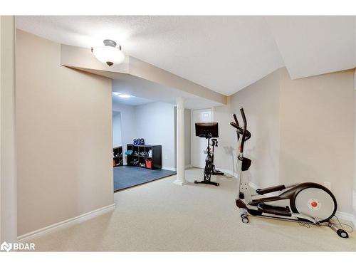 920 Booth Avenue, Innisfil, ON - Indoor Photo Showing Gym Room