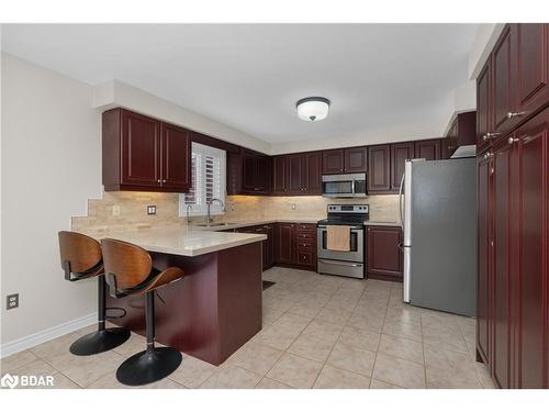 50 Sherwood Court, Barrie, ON - Indoor Photo Showing Kitchen With Stainless Steel Kitchen