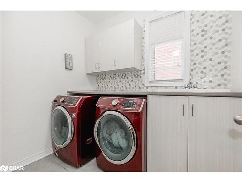 9 Copeland Crescent, Cookstown, ON - Indoor Photo Showing Laundry Room