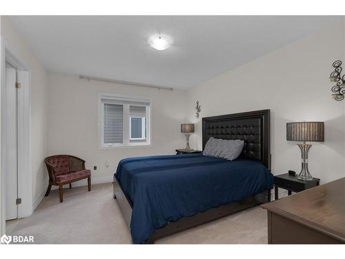 72 Mount Crescent, Essa, ON - Indoor Photo Showing Bedroom