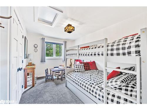 1044 Russells Lane, Gravenhurst, ON - Indoor Photo Showing Bedroom