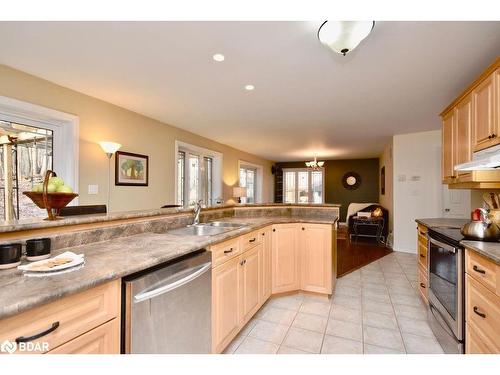 1400 Everton Road, Midland, ON - Indoor Photo Showing Kitchen With Double Sink