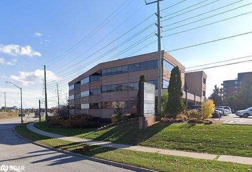 202-125 Bell Farm Road, Barrie, ON 