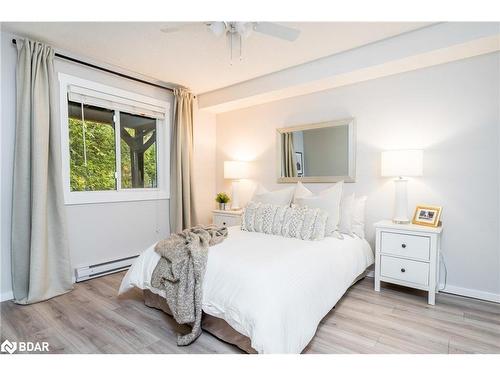 114-23 Dawson Drive, Collingwood, ON - Indoor Photo Showing Bedroom