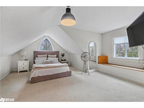 984 Little Cedar Avenue, Innisfil, ON - Indoor Photo Showing Bedroom