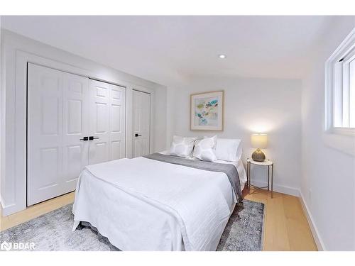 14 York Street, Collingwood, ON - Indoor Photo Showing Bedroom