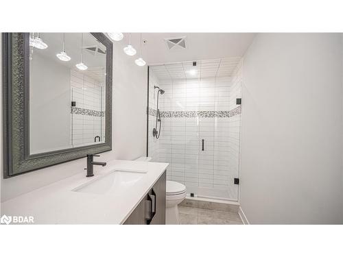602-5 Chef Lane, Barrie, ON - Indoor Photo Showing Bathroom