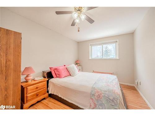 263 Crawford Street, Orillia, ON - Indoor Photo Showing Bedroom