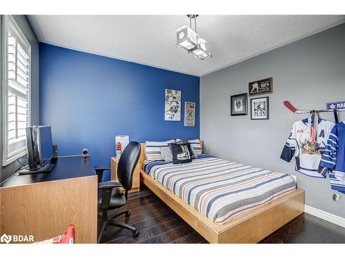 58 Hardgate Crescent, Brampton, ON - Indoor Photo Showing Bedroom