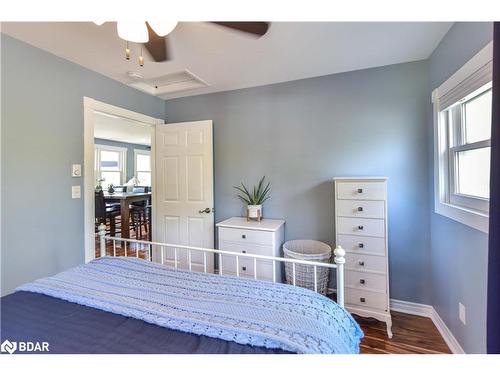 6881 Upper Big Chute Road, Coldwater, ON - Indoor Photo Showing Bedroom