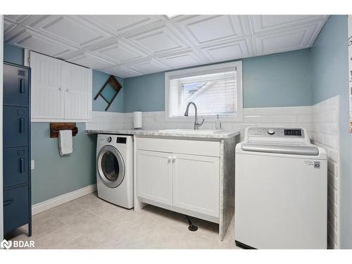 3181 Bass Lake Sideroad Side Road E, Orillia, ON - Indoor Photo Showing Laundry Room