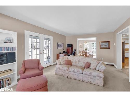 3510 20 Side Road, Barrie, ON - Indoor Photo Showing Living Room