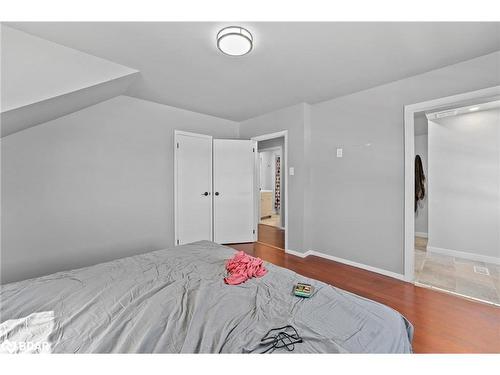 355 Lakeland Cres Crescent, Beaverton, ON - Indoor Photo Showing Bedroom