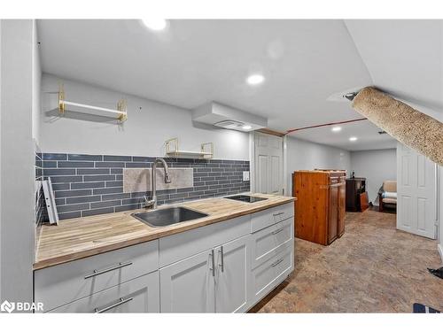 355 Lakeland Cres Crescent, Beaverton, ON - Indoor Photo Showing Kitchen