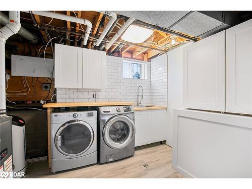 1279 St. Vincent Street Street, Midhurst, ON - Indoor Photo Showing Laundry Room