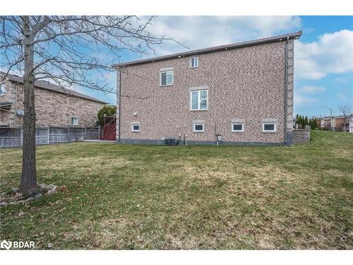 3 Shalom Way, Barrie, ON - Outdoor