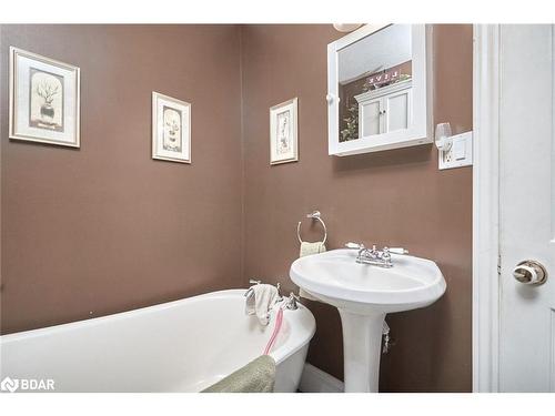 308 Park Street, Victoria Harbour, ON - Indoor Photo Showing Bathroom
