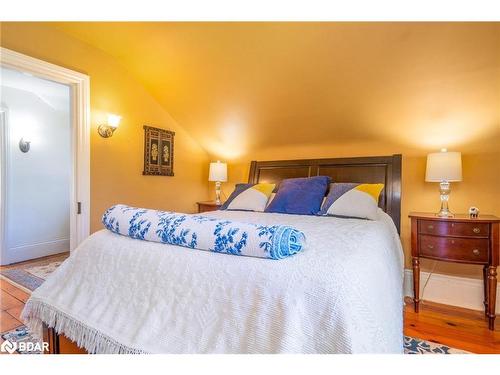 473561 Camp Oliver Road, Priceville, ON - Indoor Photo Showing Bedroom