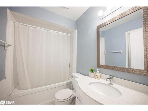 48-165 Kozlov Street, Barrie, ON - Indoor Photo Showing Bathroom
